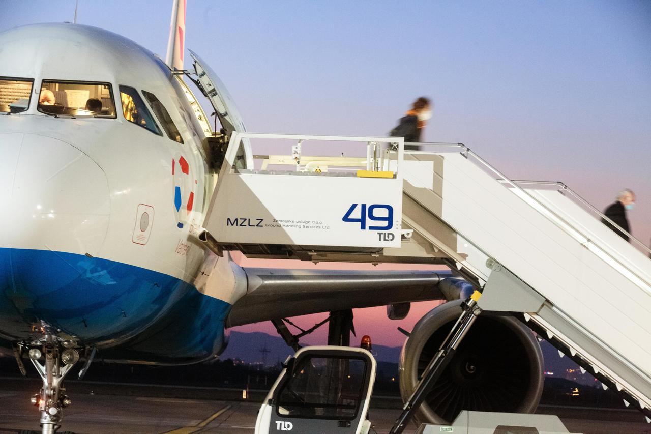 Drugi zrakoplov s hrvatskim državljanima stigao iz Amsterdama