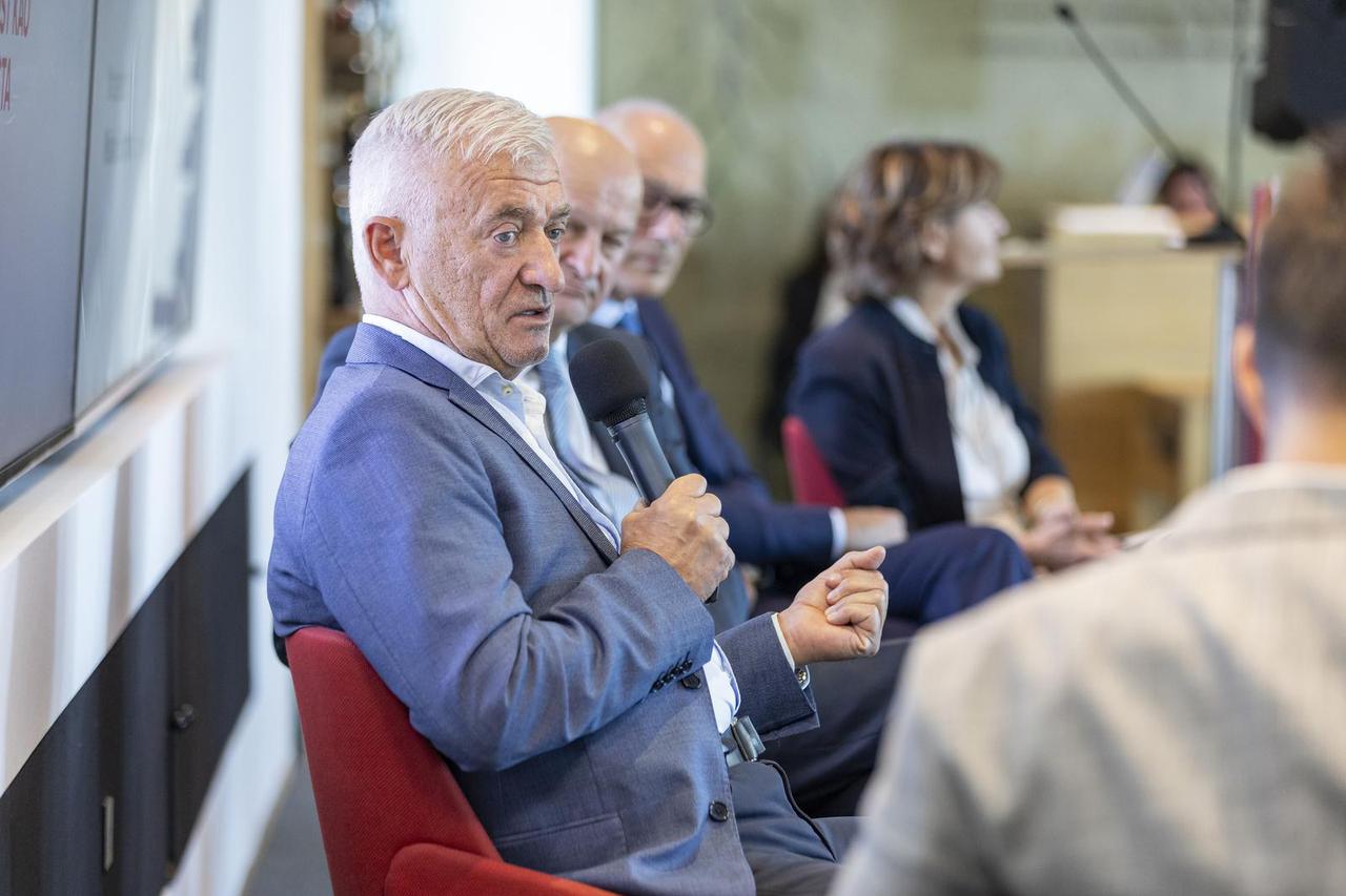 Kneževi Vinogradi: Konferencija "Hrvatska kakvu trebamo"