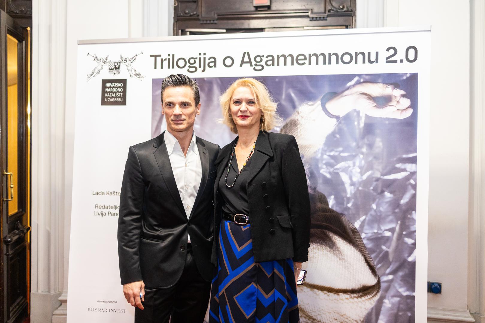 Posebnost ove predstave leži u tome što u svakom od tri čina ("Prevara", "Povratak", "Šesti dan") igra druga podjela, pa u svakom činu, u najdoslovnijem smislu te riječi, upoznajemo novo lice pojedinih likova