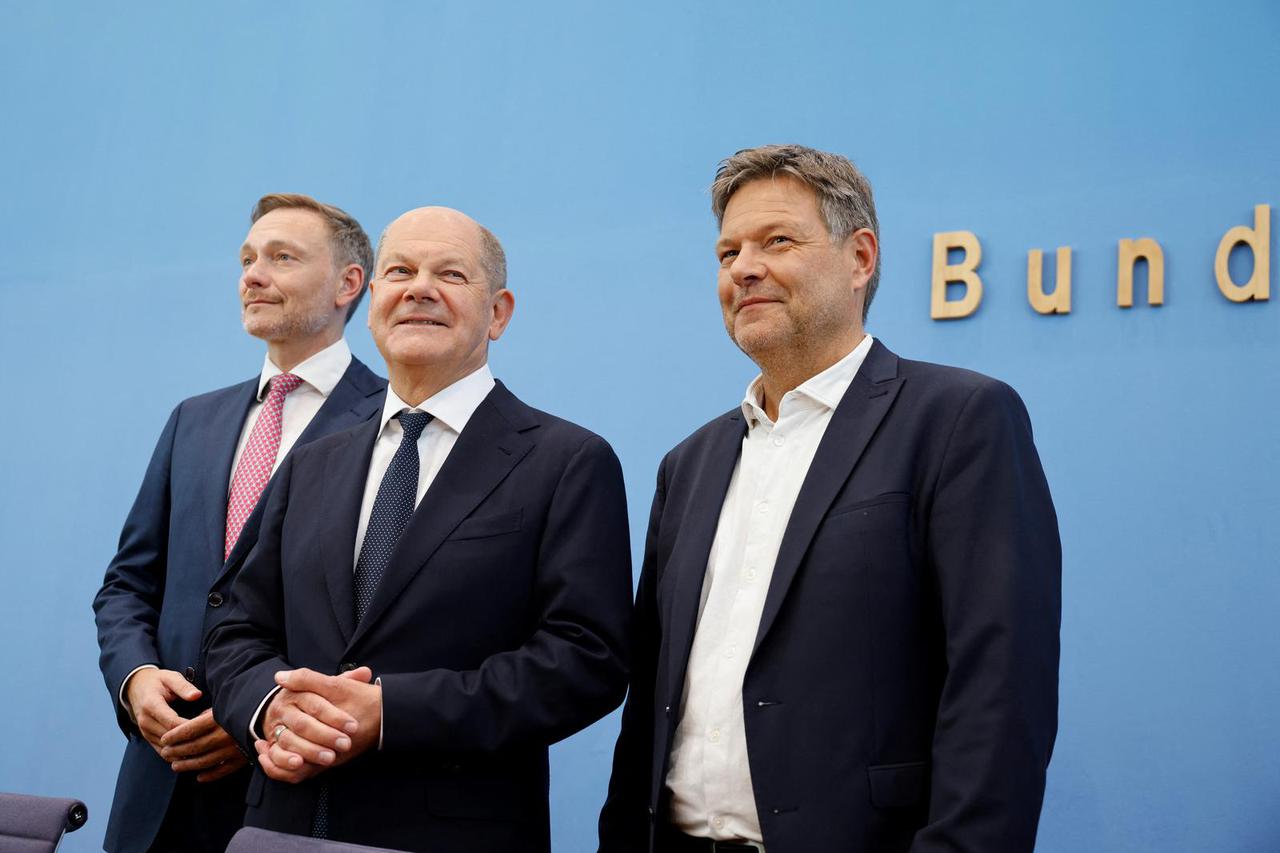 Germany’s governing coalition agrees on key 2025 budget details