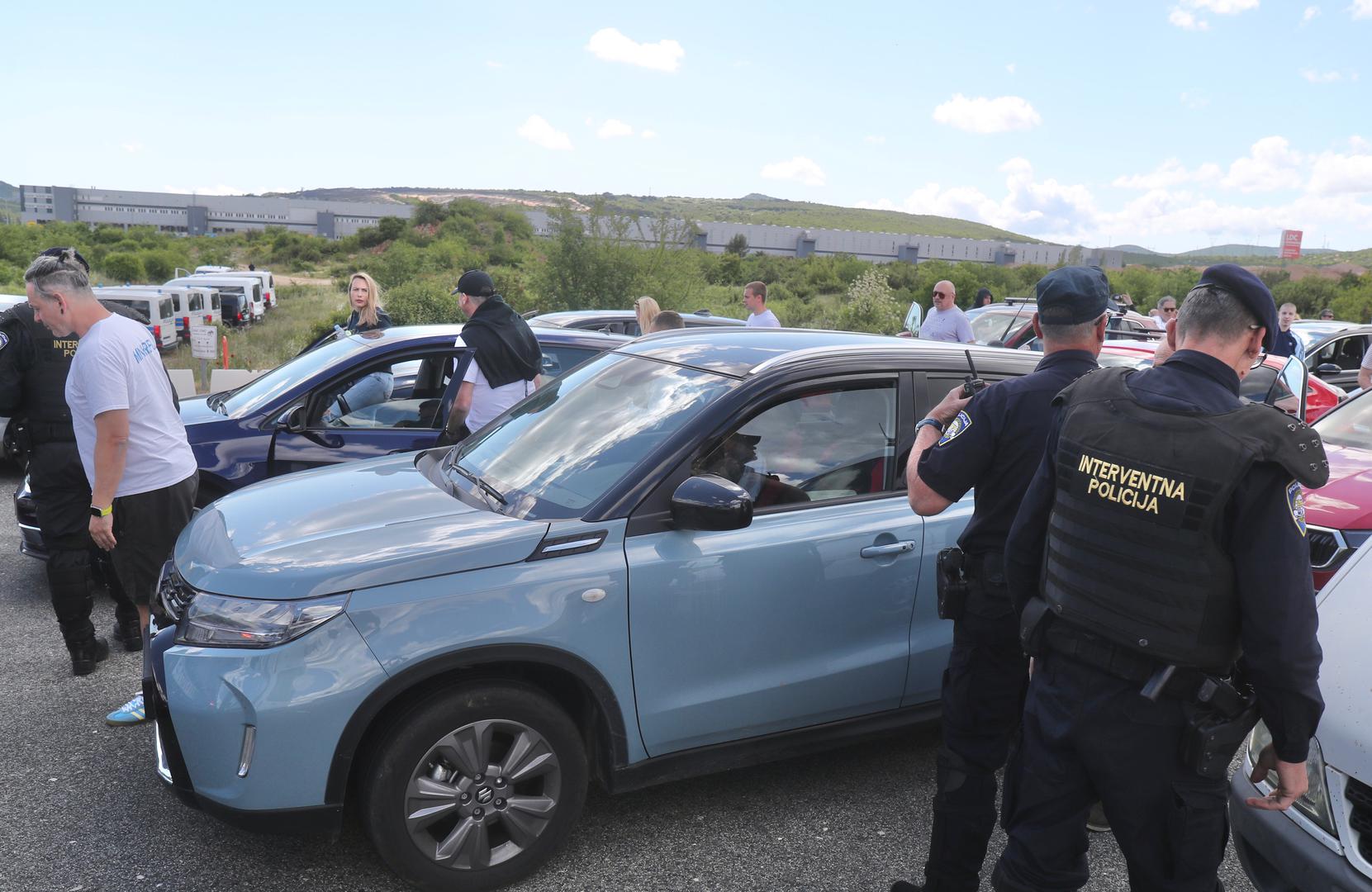Ranije ovog tjedna interventna je policija čuvala igrače Hajduka na treningu na Poljudu, a strahuje se od navijačkih incidenata za vrijeme i nakon utakmice zbog nezadovoljstva navijača Hajduka cijelom sezonom