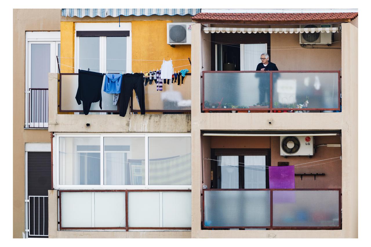 Split: Građani izdržavaju izolaciju na svojim prozorima i balkonima