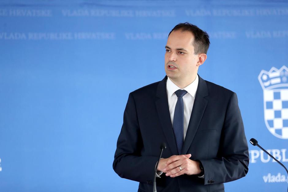 Zagreb: Ministar Ivan Malenica obratio se medijima nakon sjednice Vlade RH