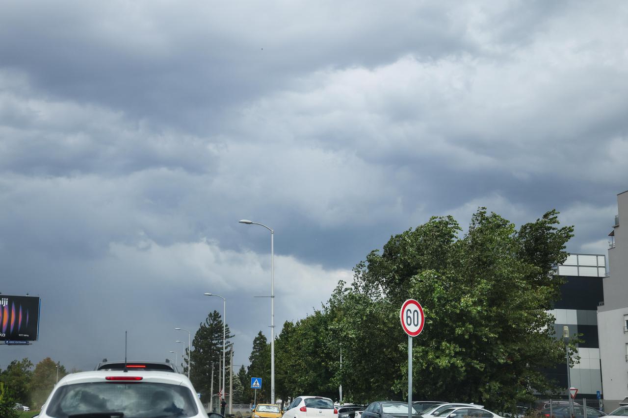 Zagreb: Nadolazeća oluja nad gradom