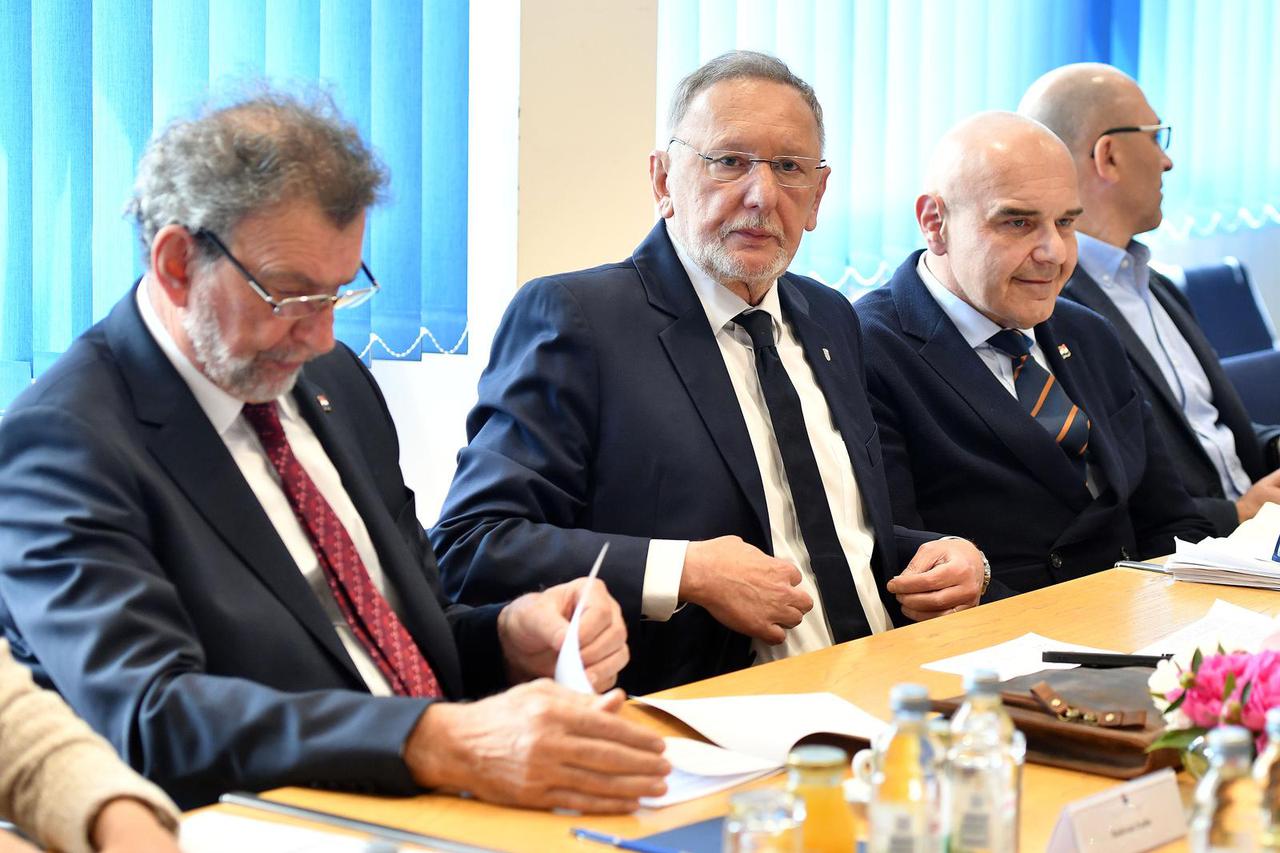 Čakovec: Ministri Božinović, Ružić i Fuchs sastali se s predstavnicima Međimurske županije
