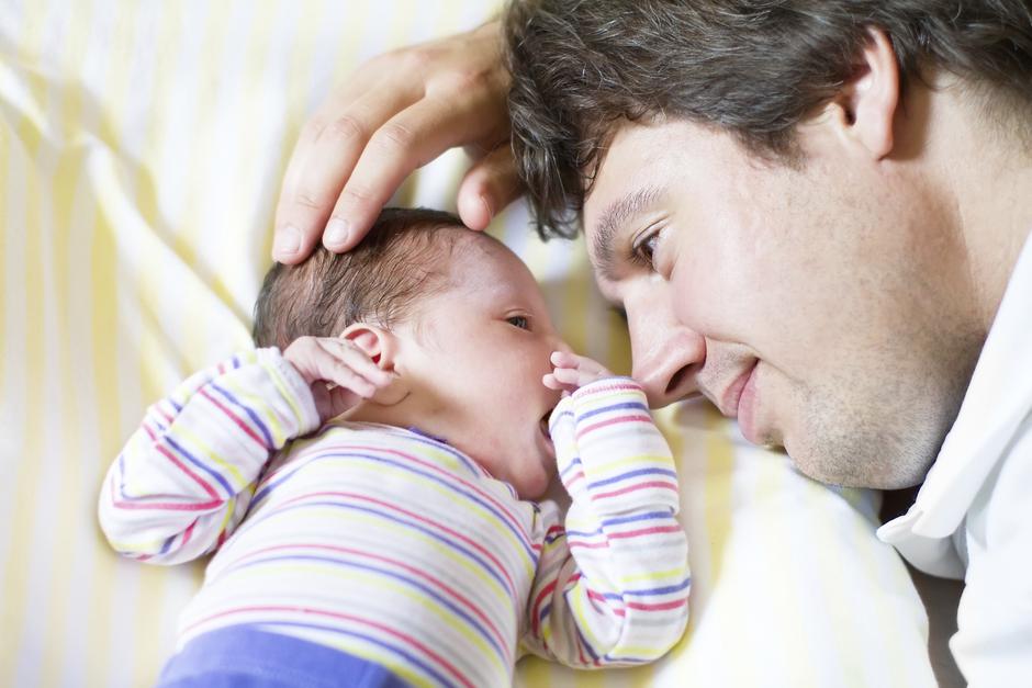 Otac i beba