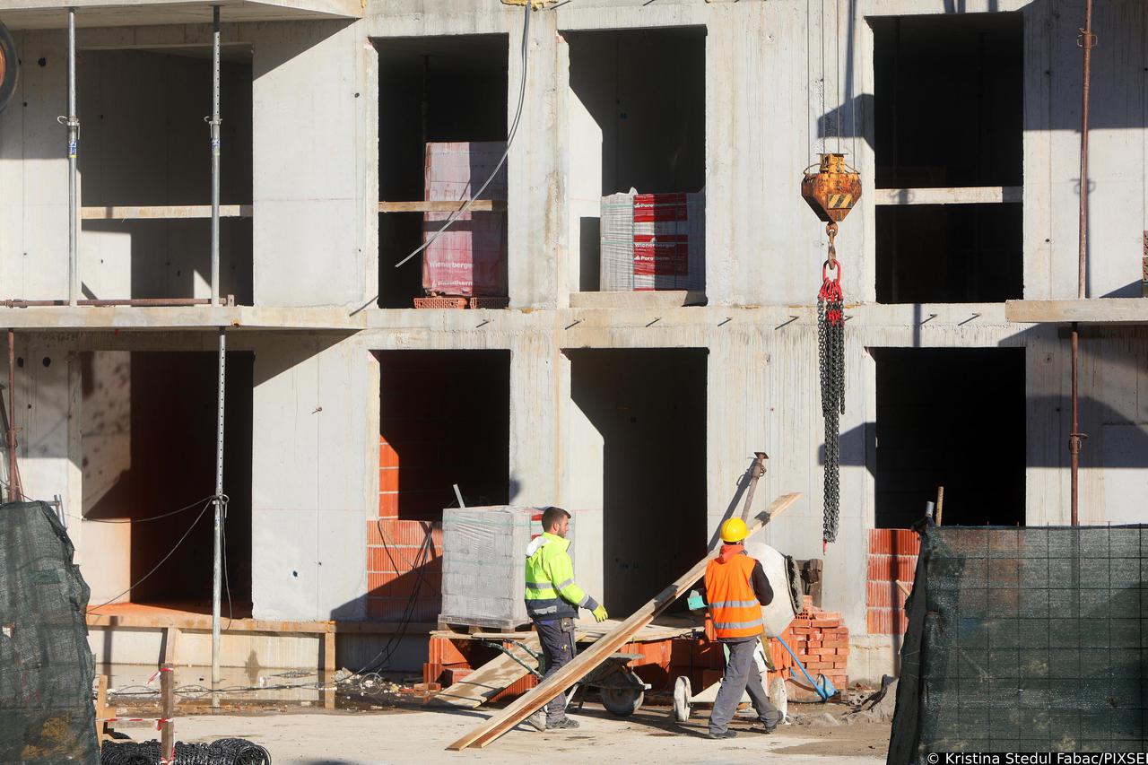 Karlovac: Gradnja novih stanova u gradskoj četvrti Grabrik