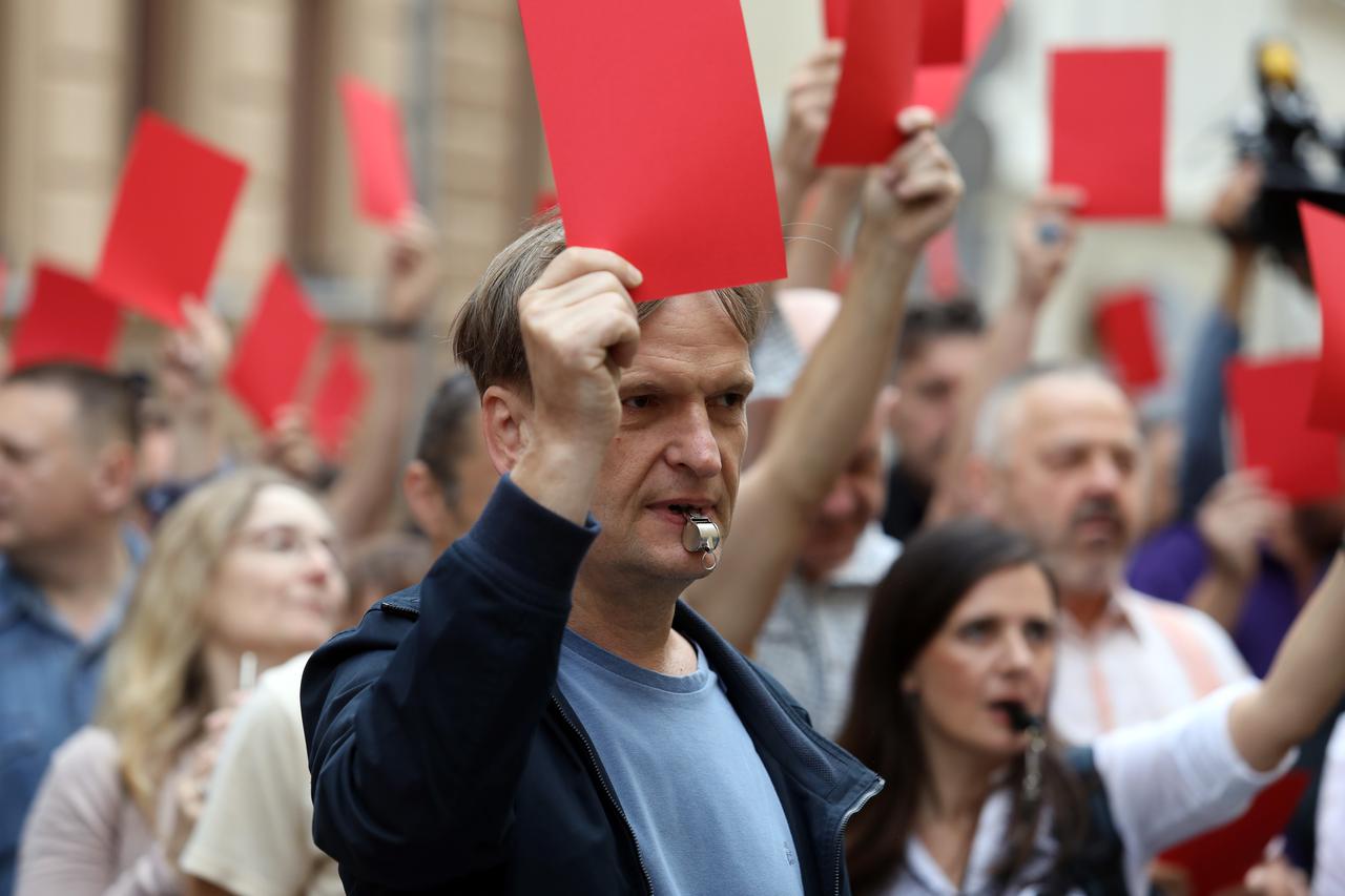 Prosvjedni skup protiv novog prijedloga GUP-a ispred skupštine Grada Zagreba