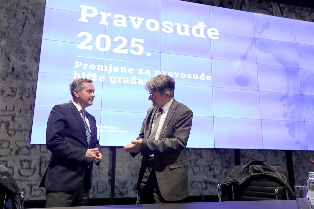 Zagreb: Održan okrugli stol "Pravosuđe i javnost"