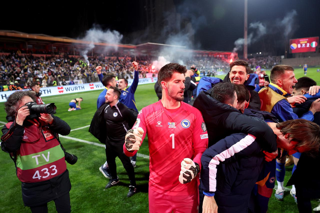Zenica: Slavlje igrača Bosne i Hercegovine nakon što su svladali Italiju jedanaestercima