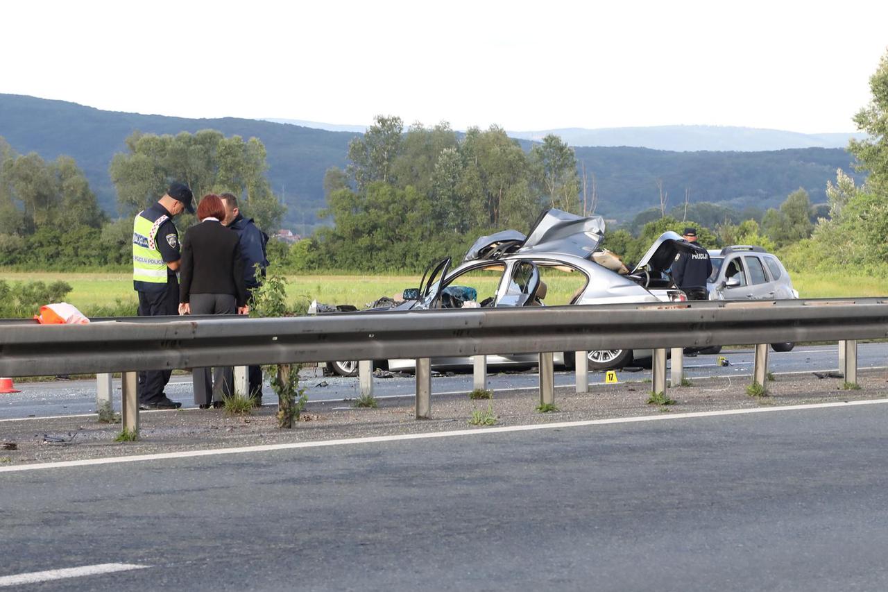 Dvije osobe smrtno stradale u prometnoj nesreći na autocesi A3 između čvora Okućani i Novska