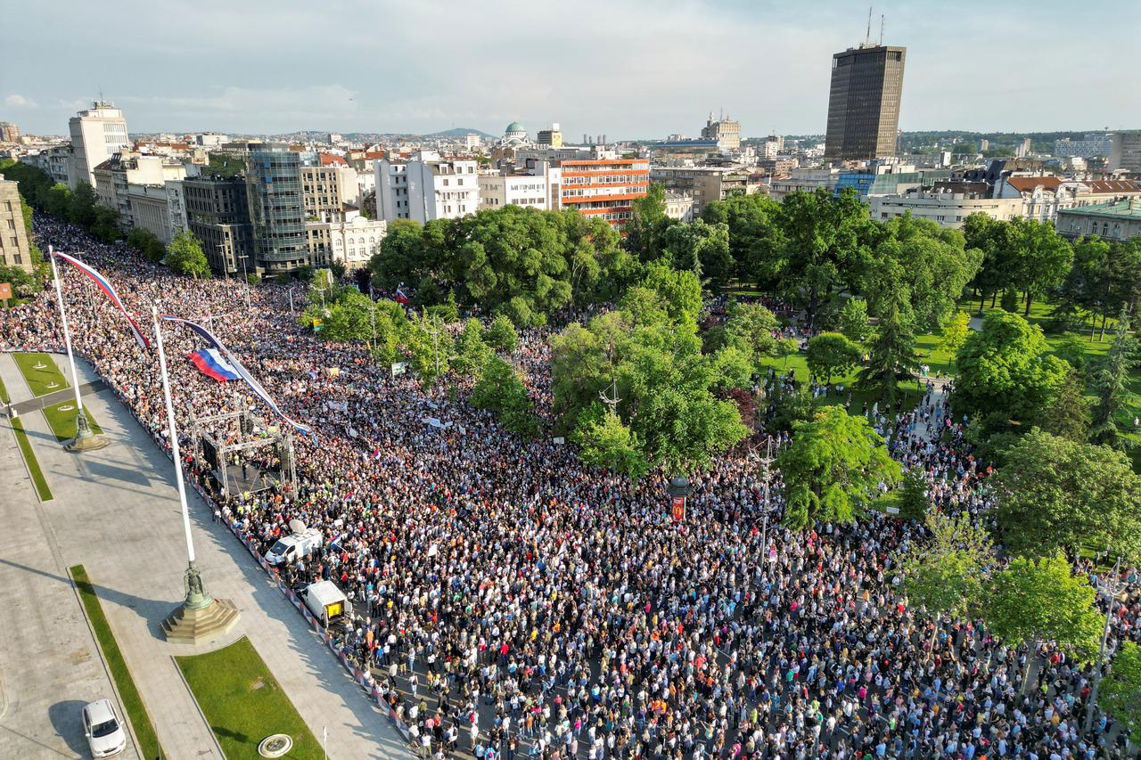 Tisuće građana na ulicama Beograda