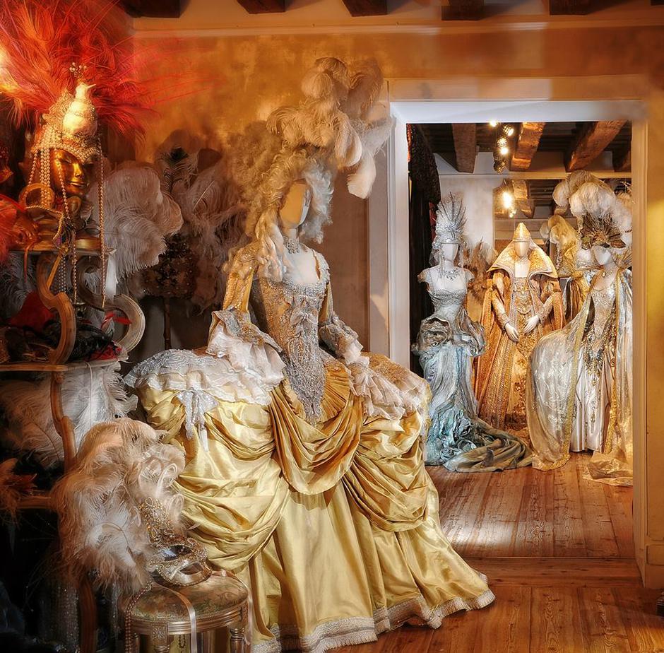 Kostimi  Antonie Sautter