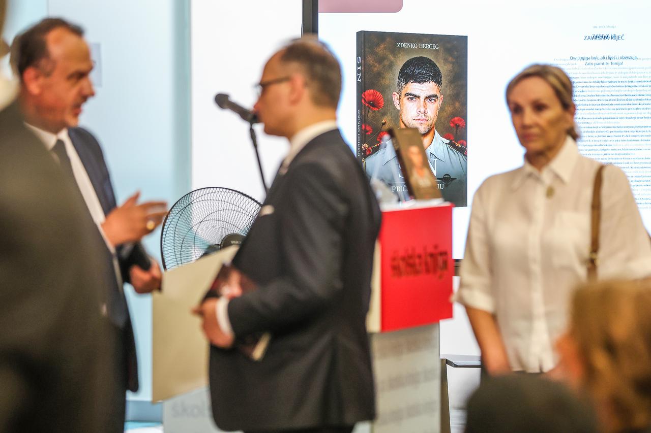 Zagreb: Predstavljanje knjige “Sin - Pri?a o Toniju”