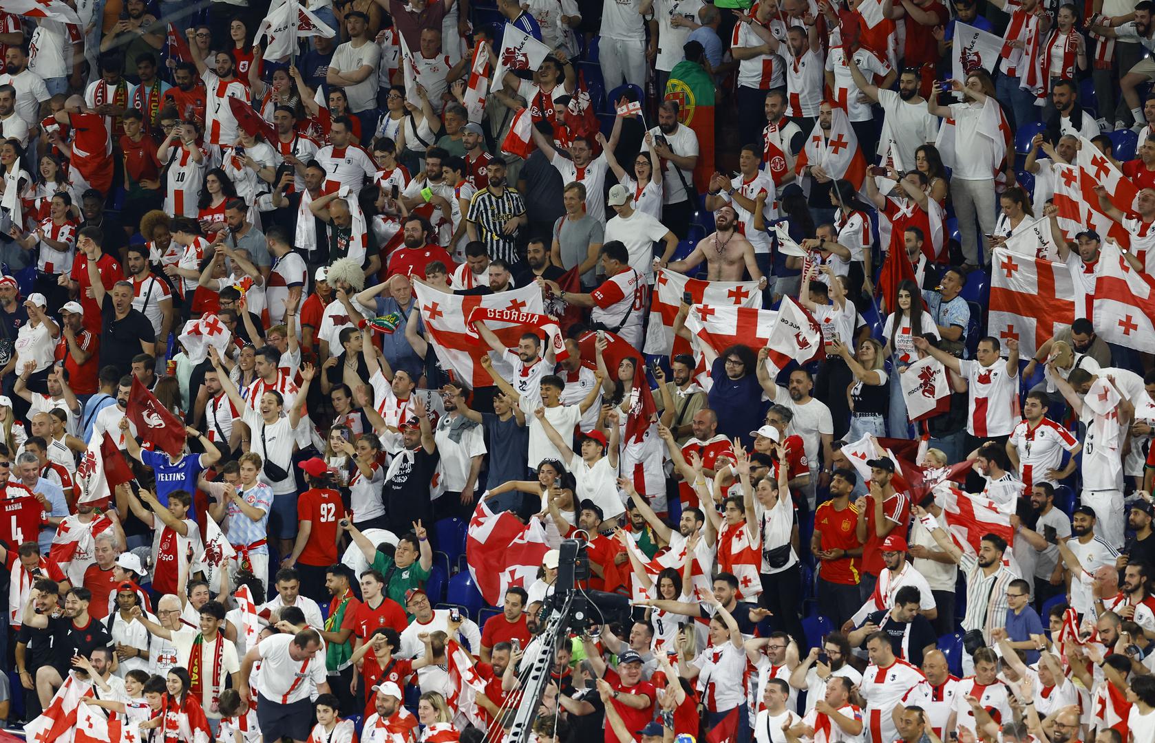 I gruzijskih navijača bilo je toliko, odnosno 60.000.