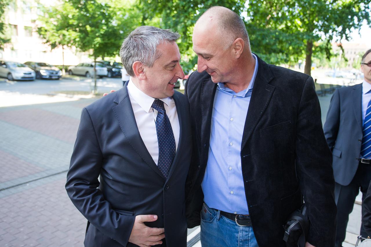 Što Štromar i Vrdoljak znaju o radu na prijedlogu zakona o deložaciji?