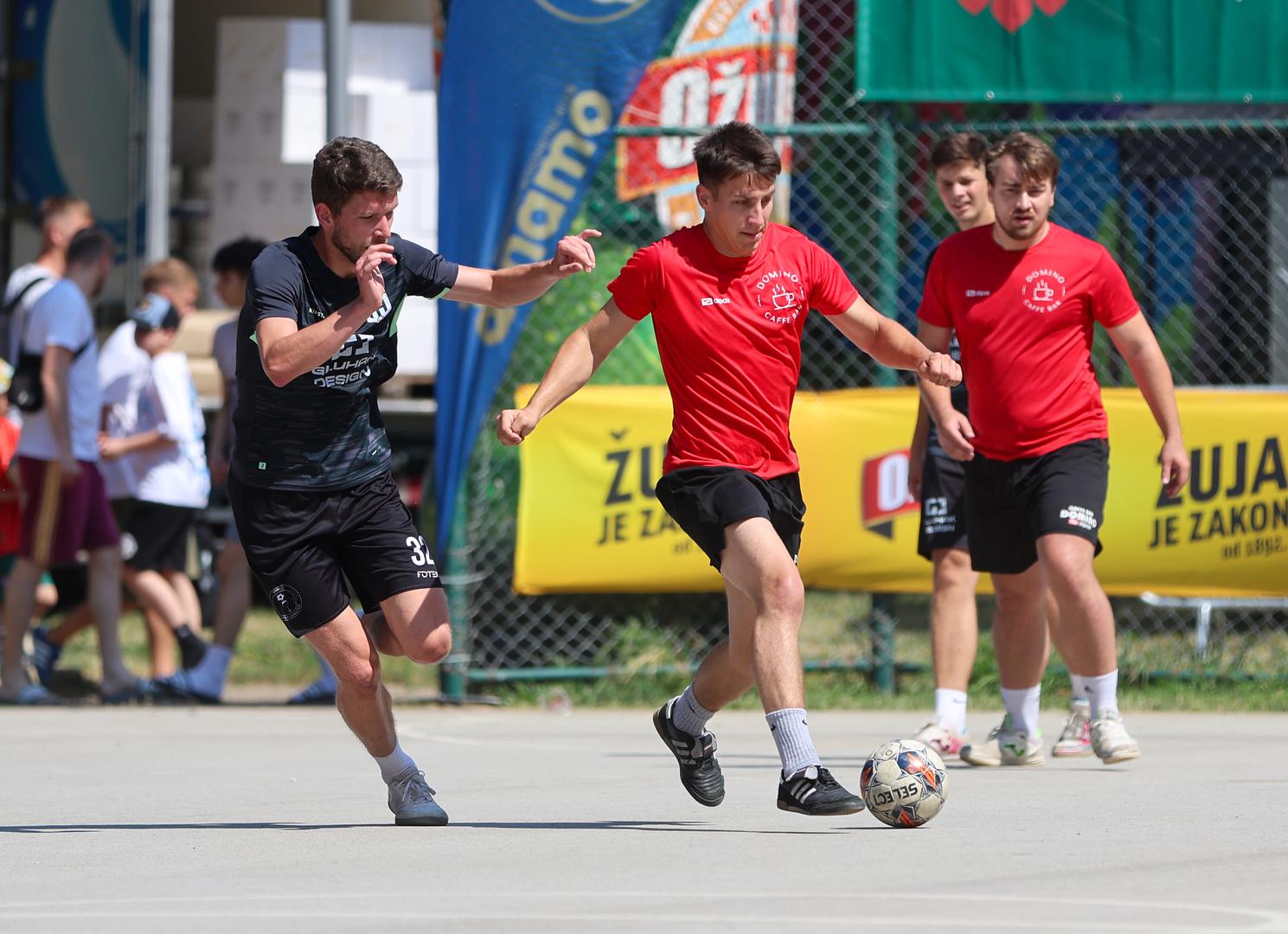 Događaj organizira Građanske udruge Dugave, a manifestacija iz godine u godinu raste, okupljajući sve veći broj sudionika, posjetitelja i prijatelja kako iz Zagreba, ali i susjednih kvartova, gradova i zemalja.