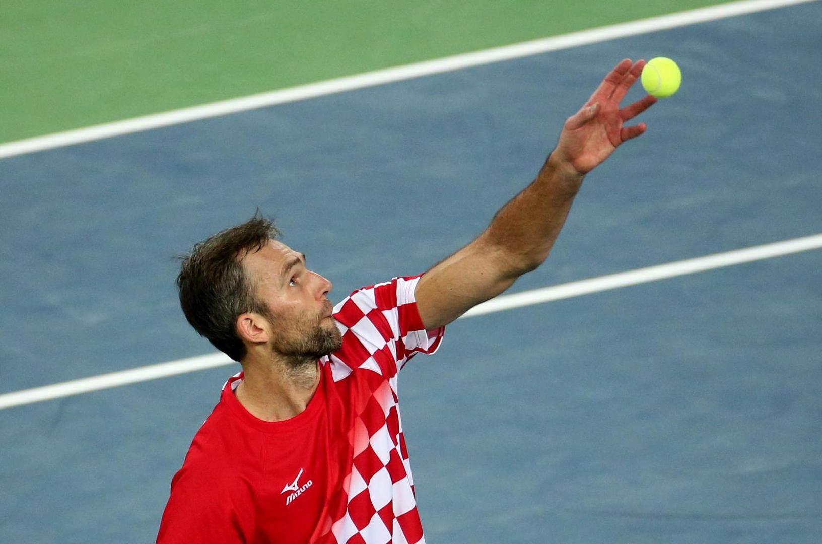 14. SERVIRAO NAJVIŠE ASOVA - S najviše asova serviranih u meču Davisova kupa može se pohvaliti naš tenisač Ivo Karlović. U meču protiv češkog igrača Radeka Stepaneka servirao ih je čak 78. Nažalost, hrvatskom sportašu to nije bilo dovoljno i teniski dvoboj te 2009. godine na kraju je izgubio.