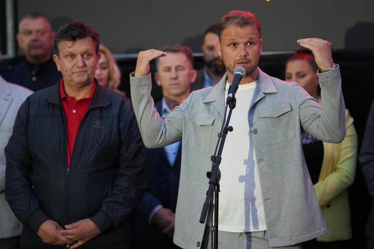 Banja Luka: Oporba postavila brojčanik javnog duga Republike Srpske