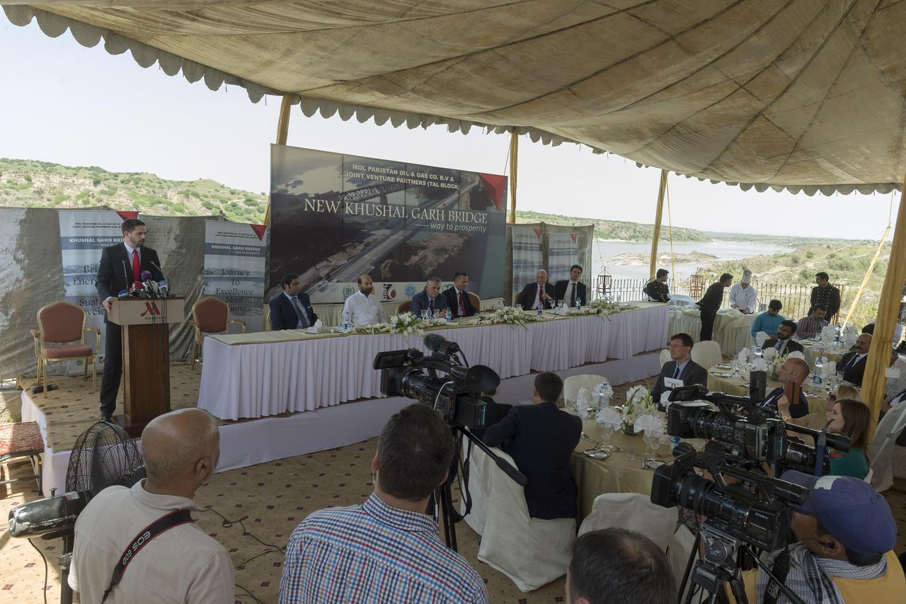 Molov hrvatski direktor otvorio most u Pakistanu