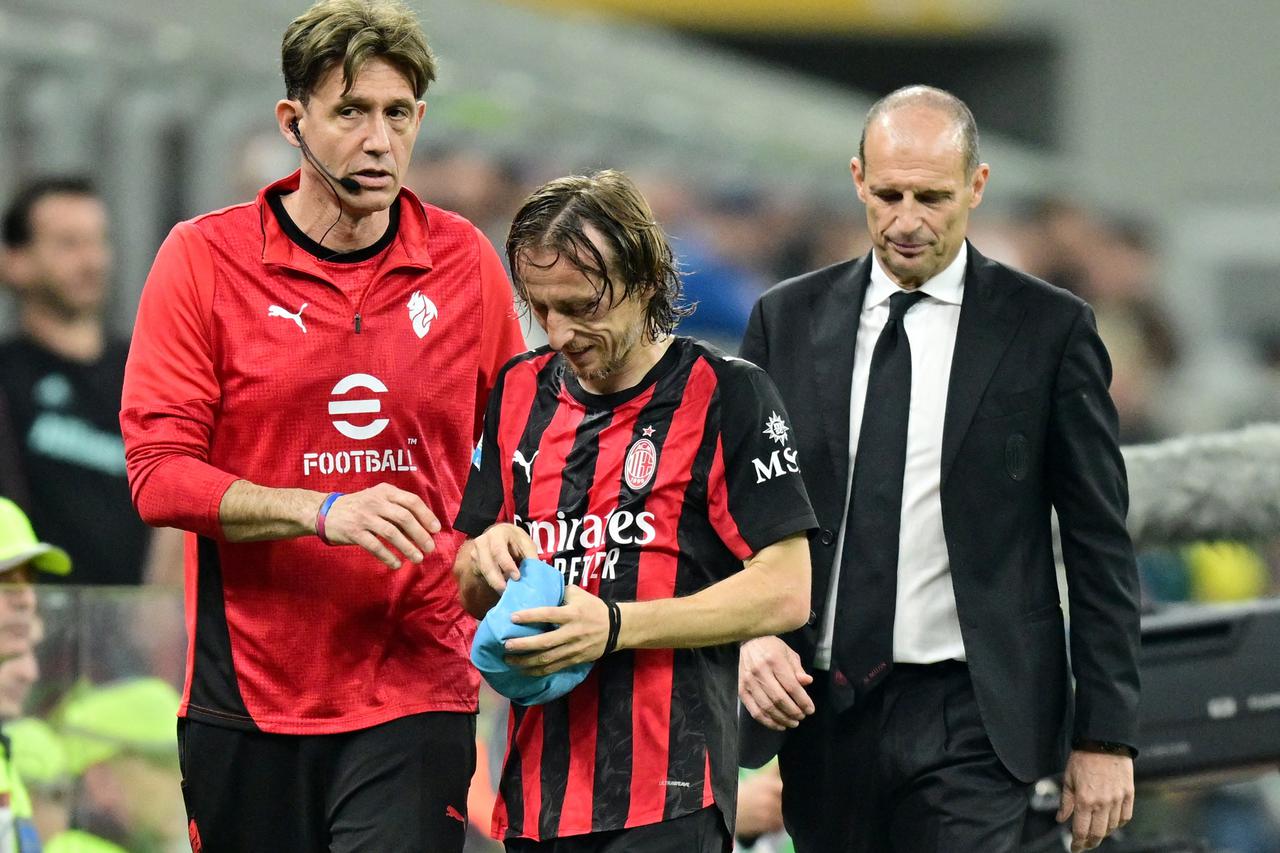 Serie A - AC Milan v Juventus