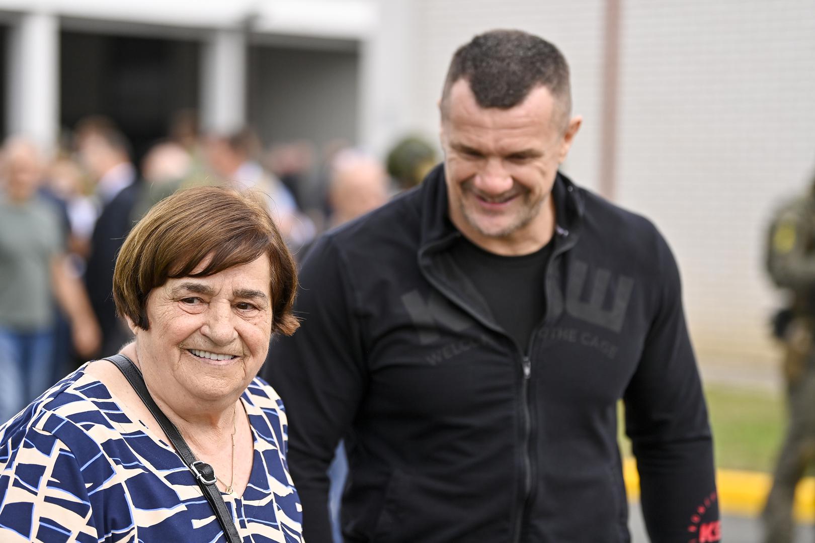 Temelji ovih modernih postrojbi iskovani su u Domovinskom ratu, a nasljeđe se s ponosom čuva, što je potvrđeno i na svečanom obilježavanju 35. godišnjice osnutka Antiterorističke jedinice Lučko, čiji je pripadnik bio i legendarni borac Mirko „Cro Cop“ Filipović koji je došao na današnju svečanost.