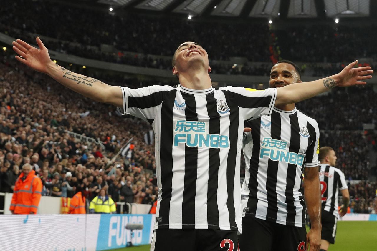 Premier League - Newcastle United v Aston Villa