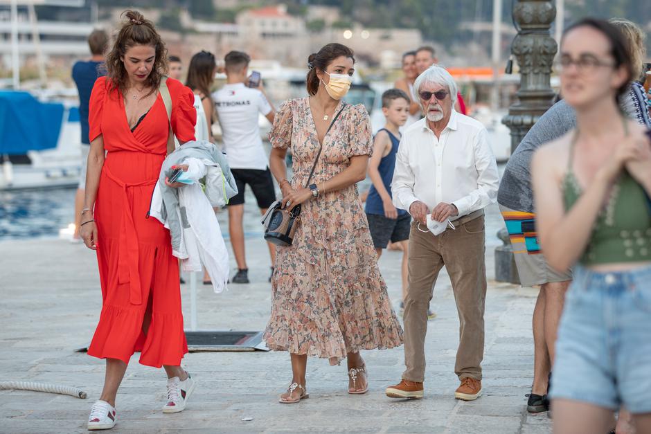 Dubrovnik: Bernie Ecclestone u društvu supruge Fabiane Flossi prošetao Stradunom