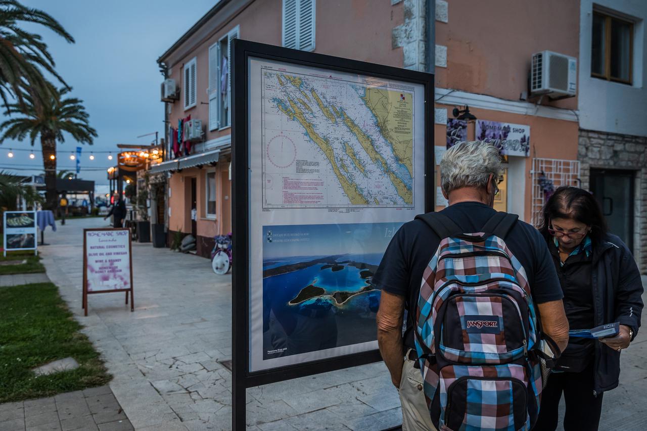 Biograd na Moru: Otvorenje izložbe fotografija Borisa Kačana u sklopu 26. Biograd Boat Show-a