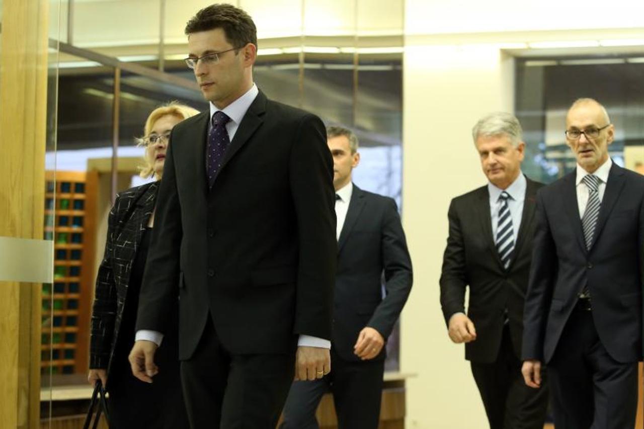 Most na konzulatcijama kod predsjednice