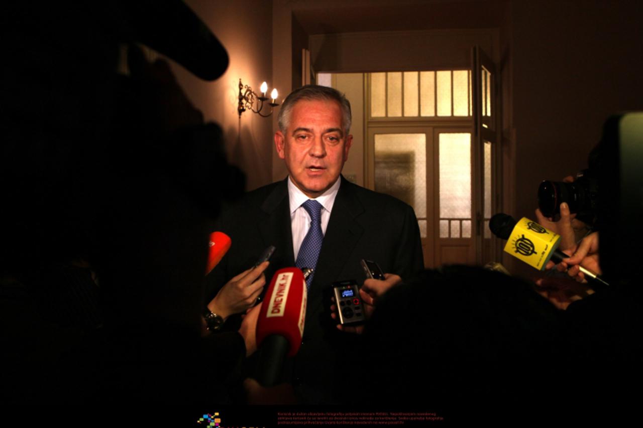 '11.11.2010., Zagreb -   Hrvatski Sabor, bivsi premijer Ivo Sanader ponovno se obratio okupljenim novinarima i komentirao aktiviranje mandata Bianke Matkovic,njegove dionedavne bliske suradnice. Photo