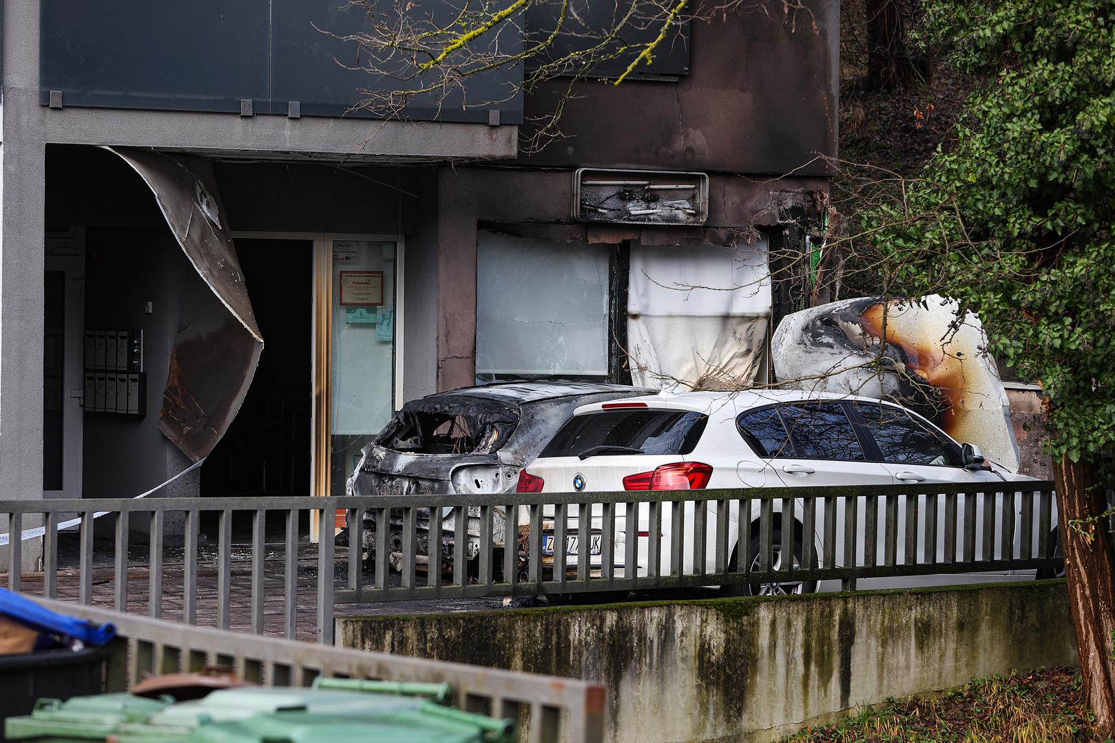 "Krenulo je pucati oko 3 sata. Mislila sam da su petarde, a kada sam izašla, šokirala sam se. Ništa prije nisam vidjela, ovdje je sve mirno. Nikad se prije ništa nije dogodilo. Jako nas je sve ovo potreslo, jedan se derao da zovemo vatrogasce, nije se mogao snaći. Je li požar podmetnut ili nije, ne znam. Vatrogasci su stigli jako brzo. Izvan sebe smo, poznajemo te ljude i taj frizerski salon što je izgorio", ispričala je susjeda za 24sata. 