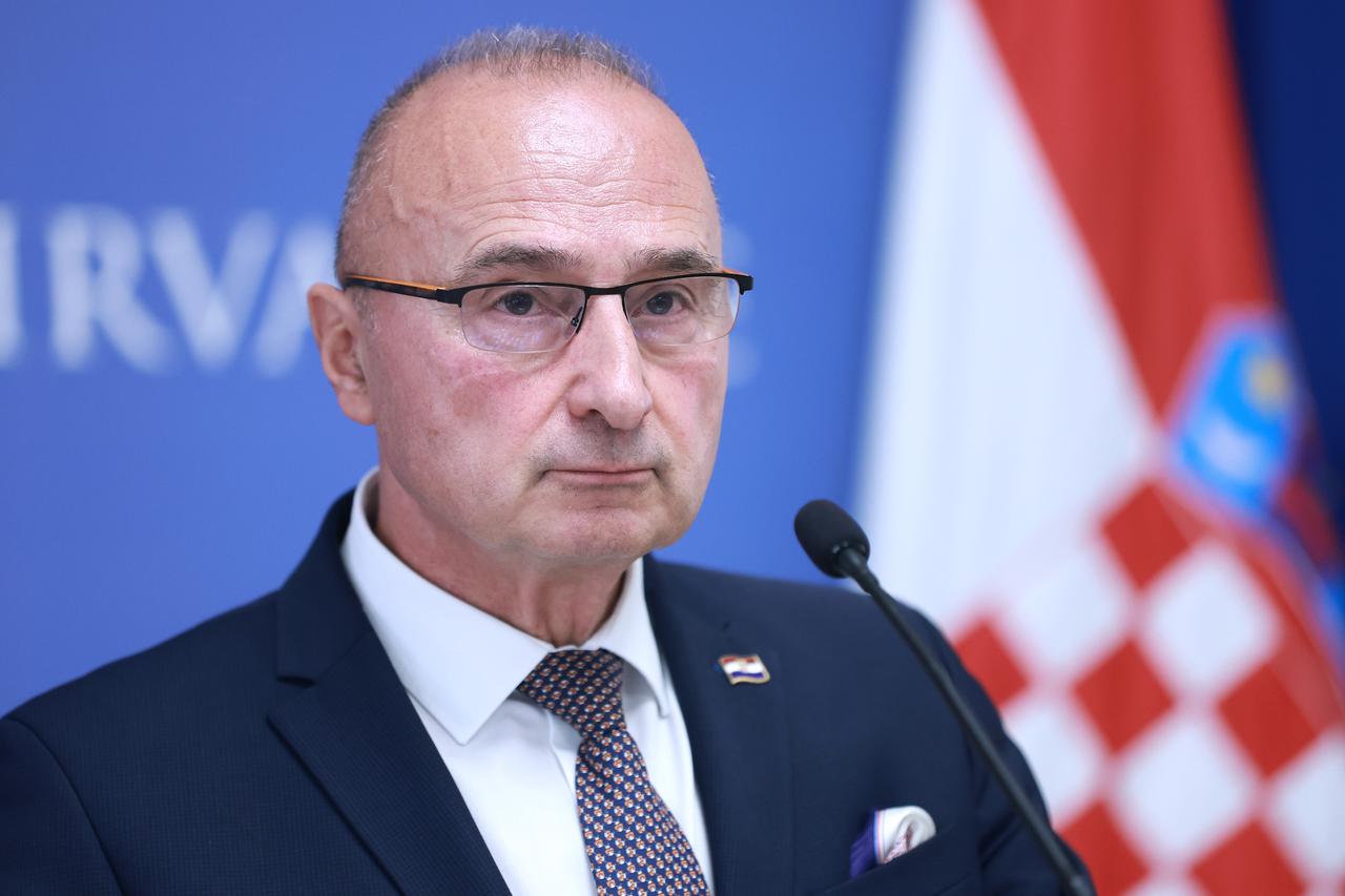 Zagreb: Ministar Grlić Radman održao konferenciju za medije o izborima u BiH i intervenciji visokog predstavnika Christiana Schmidta