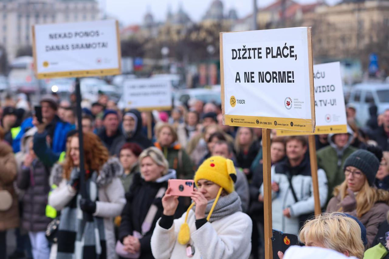 Zagreb: Prosvjed "Zajedno za veće plaće" u organizaciji Sindikata - Tiger, jednog od sindikata unutar Hrvatske pošte