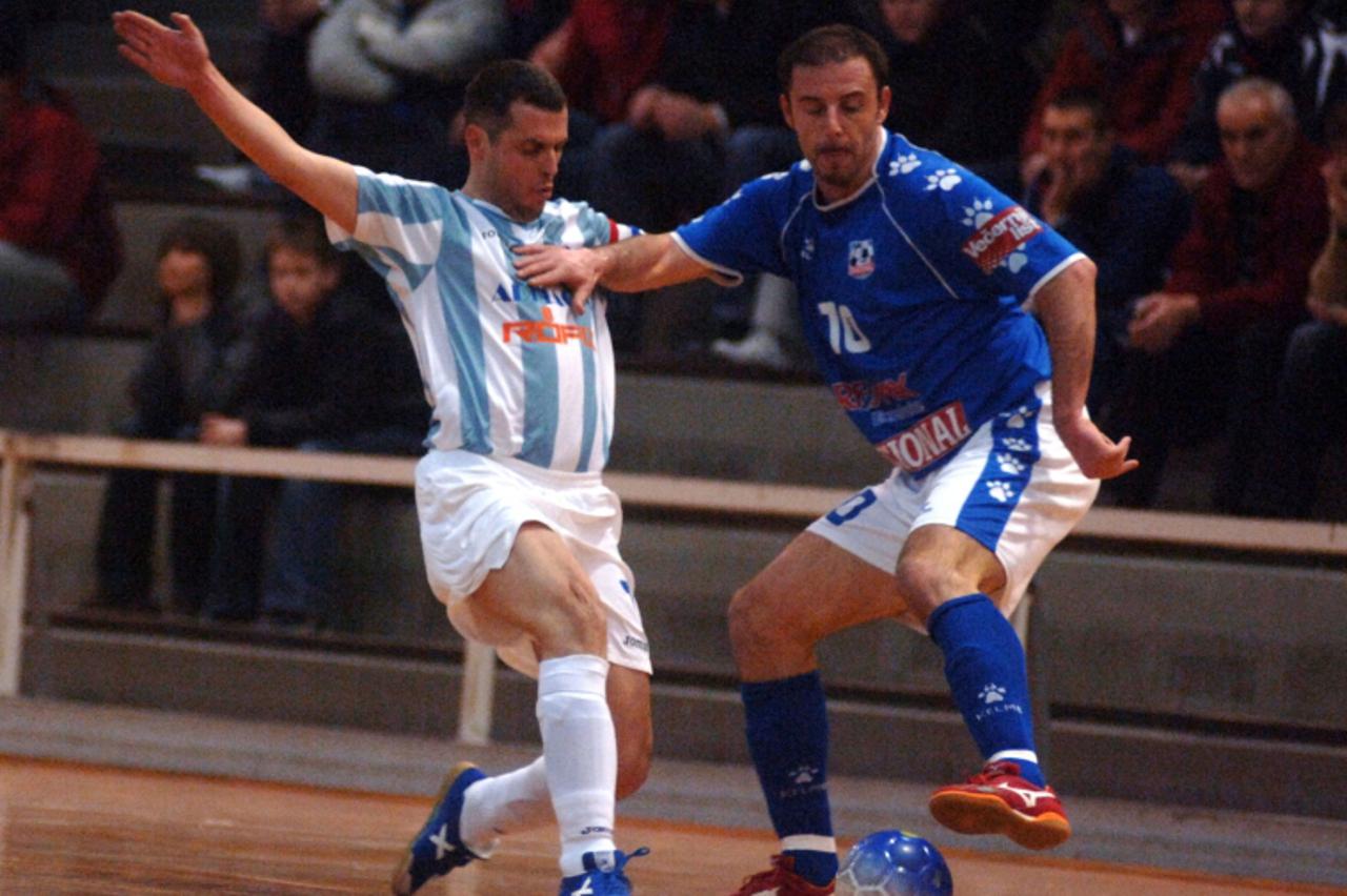 'sport-01.03.09-Split,Gripe-derbi 17 kola vecernji prve malonogometne lige Measi-Nacional.Grdovic i Cubelic snimio:Tino Juric mali nogomet,Measi,Nacional'