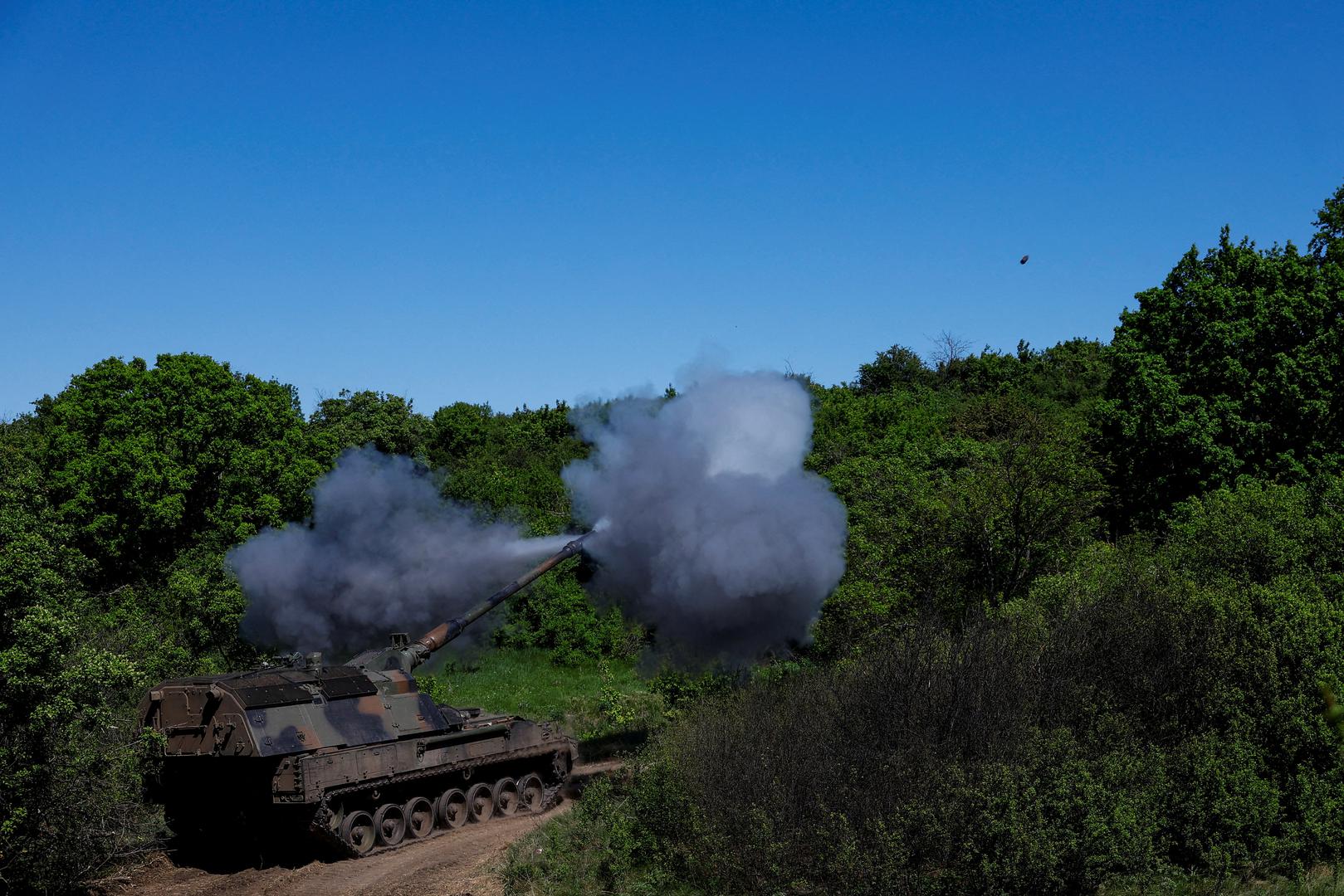 FILE PHOTO: Ukrainian servicemen of the 43rd Separate Artillery Brigade fire a Panzerhaubitze 2000 self-propelled howitzer toward Russian troops, amid Russia's attack on Ukraine, in Donetsk region, Ukraine May 4, 2024. REUTERS/Valentyn Ogirenko/File Photo Photo: VALENTYN OGIRENKO/REUTERS