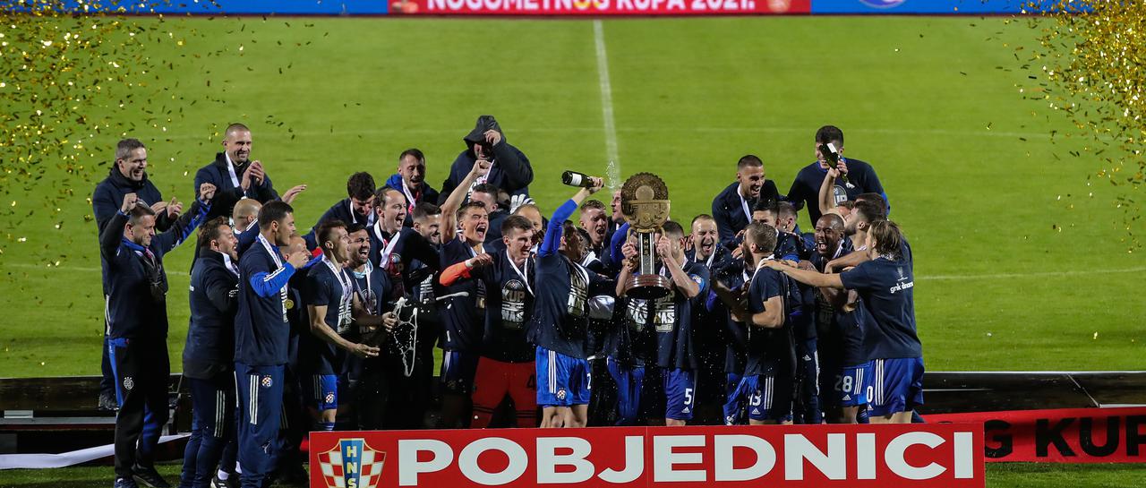Dinamo u nevjerojatnoj utakmici s devet golova svladao Istru i osvojio Kup