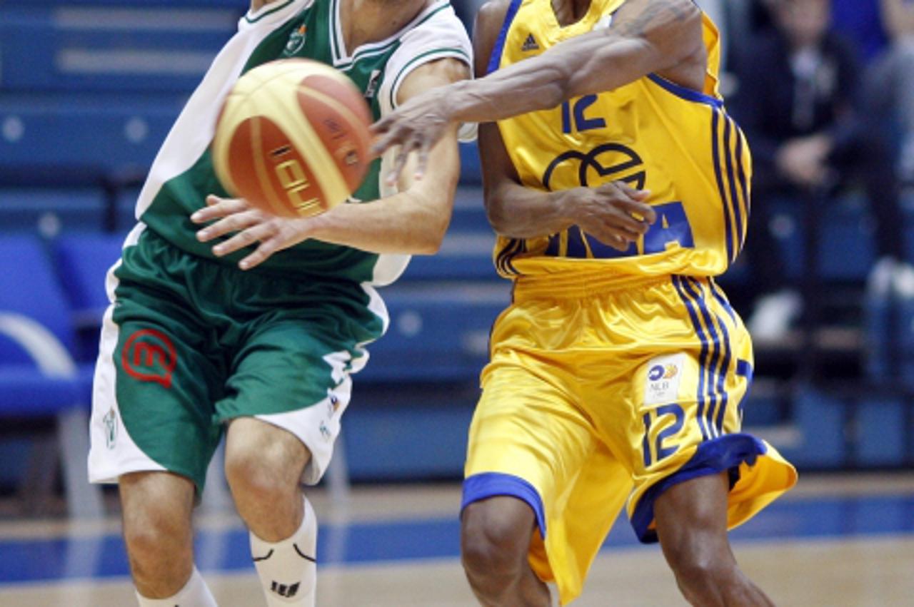 \'15.01.2011., KC Drazen Petrovic, Zagreb - Kosarkaska utakmica 17. kola NLB lige izmedju KK Zagreb CO i KK Krka. Alexander Gregory Renfroe. Photo: Slavko Midzor/PIXSELL\'