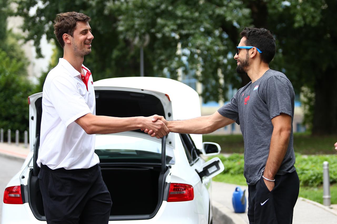 01.08.2015., Zagreb - U hotelu Panorama pocelo okupljanje kosarkaske reprezentacije. Ante Tomic, Rok Stipcevic. Photo: Slavko Midzor/PIXSELL