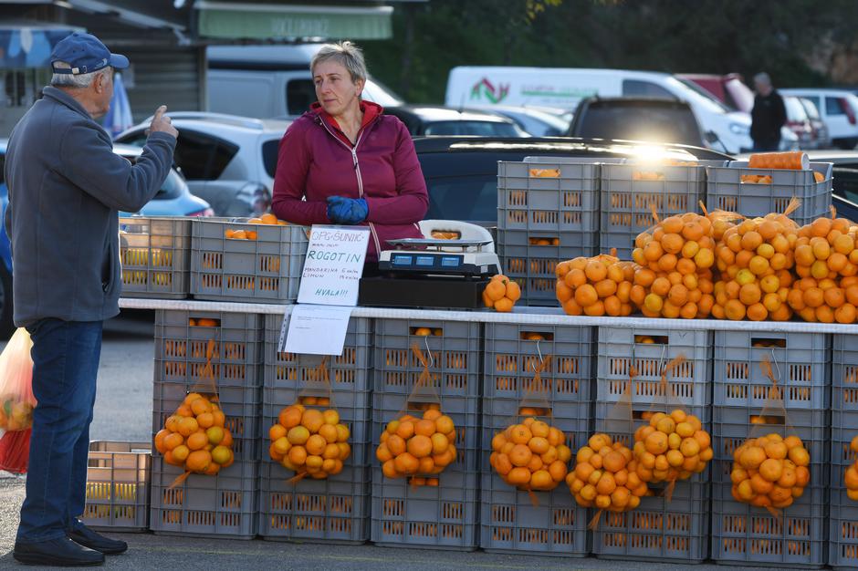 Prodavači mandarina iz doline Neretve stigli u Šibenik
