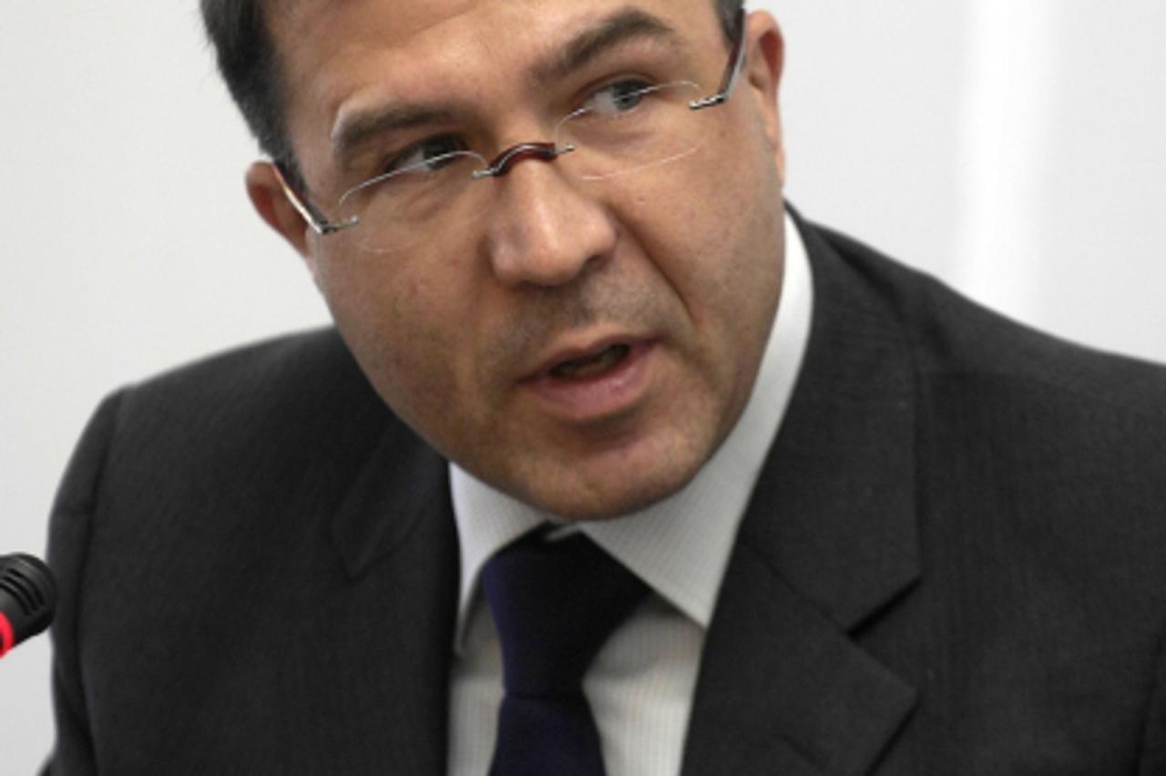 'gra Zagreb, 13.10.2009.  Okrugli stol Poslovnog dnevnika pod nazivom Trosimo li previse odrzan u Hrvatskom novinarskom drustvu. Domagoj Milosevic Photo: Sasa Zinaja/Vecernji list'