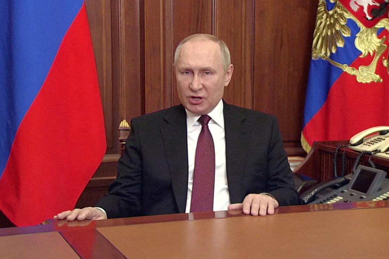 storyeditor/2022-02-24/2022-02-24T050509Z_525302535_RC24QS9G2L6S_RTRMADP_3_UKRAINE-CRISIS-RUSSIA-PUTIN.JPG