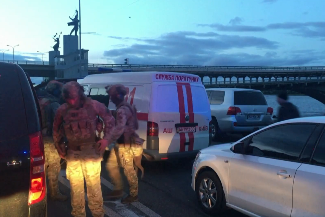 Drogirani vojnik u Kijevu prijetio da će raznijeti most
