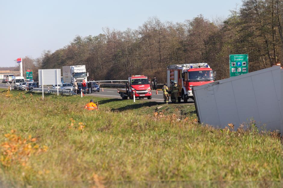 U prometnoj nesreći na autocesti A1 smrtno stradale četiri osobe