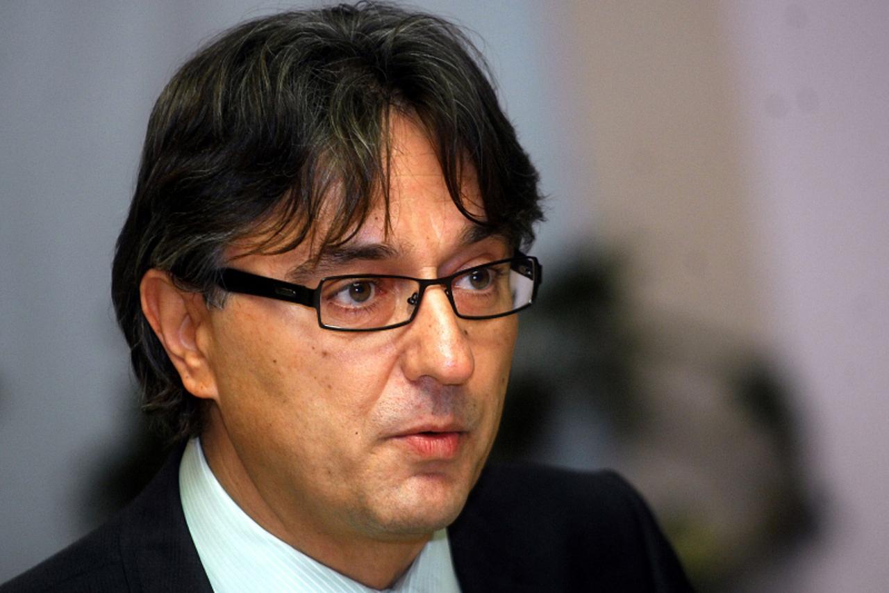 \'za gradsku...05. 09. 2009. gastro glubos na zagrebackom velesajmu/darko vuletic, predsjednik gradske organizacije hss-a govor na skupu gradske organizacije hss-a snimio: zeljko hladika\'