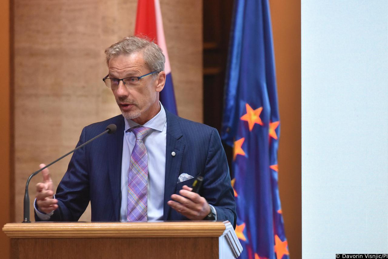 Zagreb: Konferencija "Hrvatska kao dio eurozone"