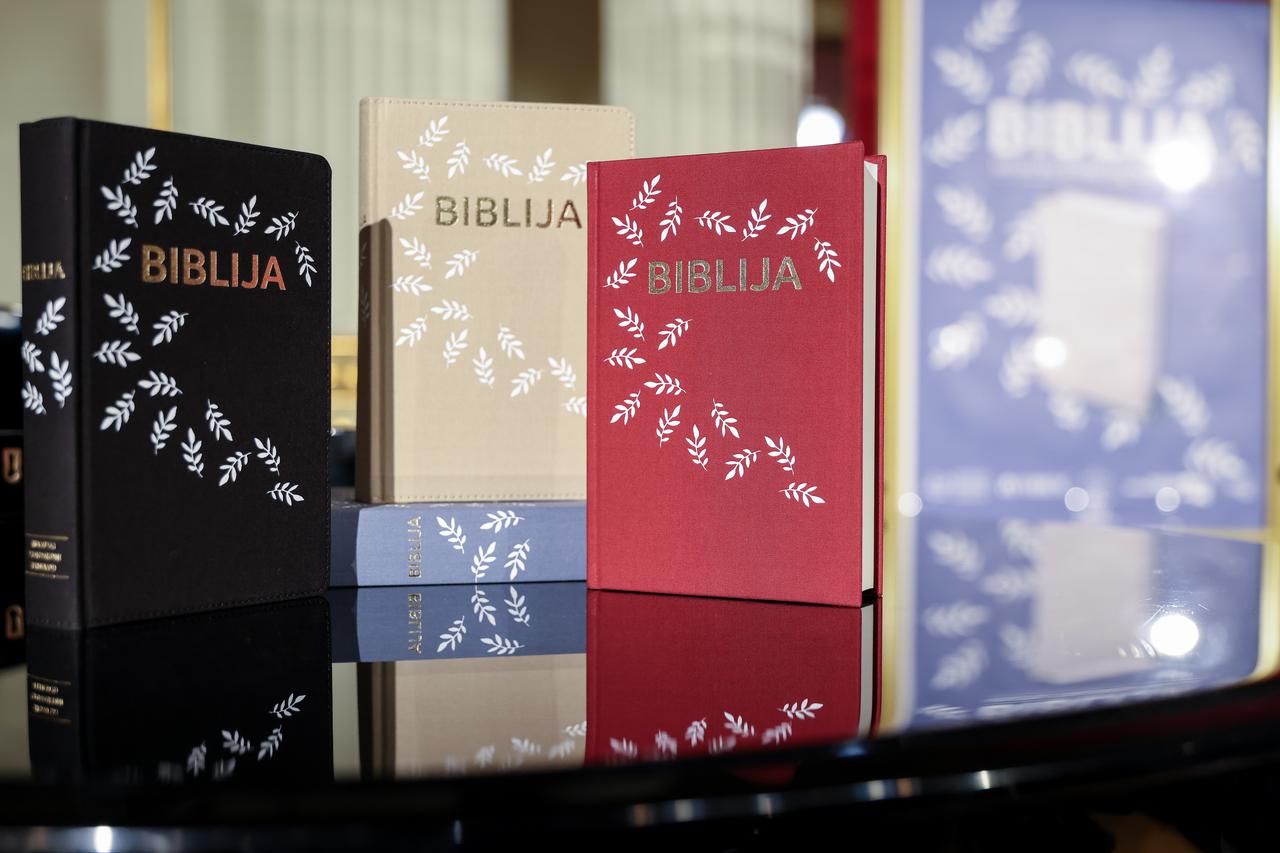 Zagreb: U HNK je održana promocija novog hrvatskog prijevoda Biblije