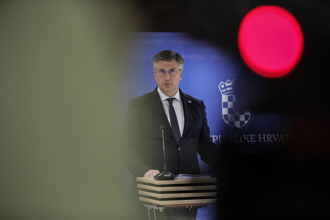 Nakon sjednice Vlade premijer Andrej Plenković dao izjavu za medije