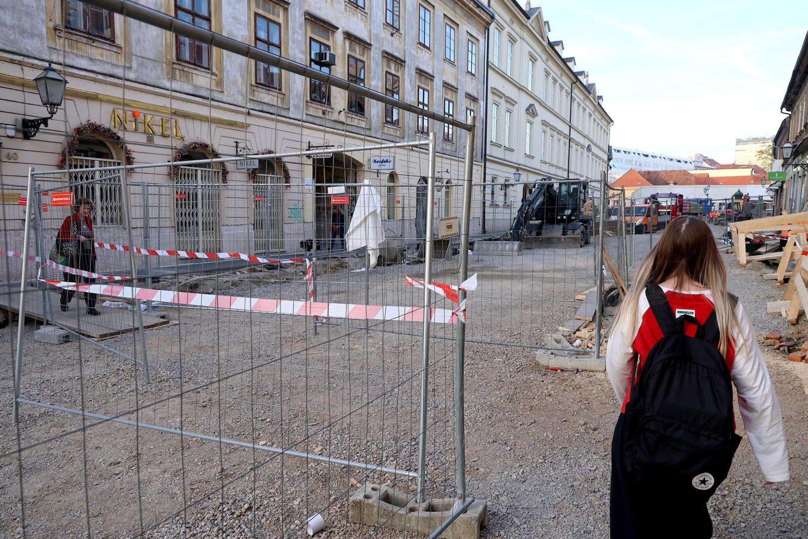 Radovi obuhvaćaju Staru Vlašku i Ulicu Jurja Branjuga, na ukupnoj površini od oko 4050 četvornih metara. 