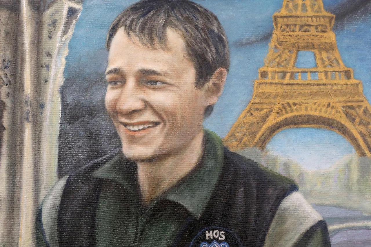 Zagreb: Portret Jeana Michela Nicoliera na izložbi u Saboru s grbom HOS-a